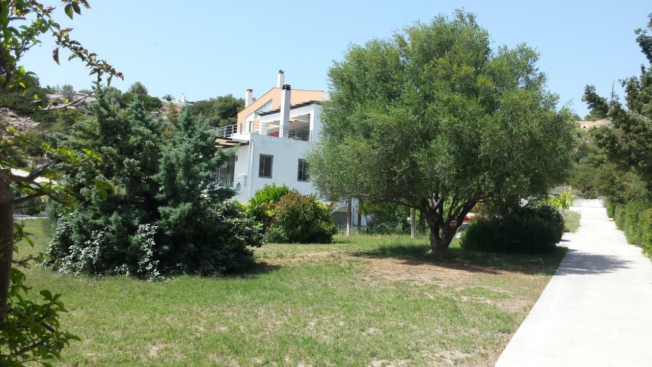 Вилла Beautiful House By The Sea,Loutraki Skaloma. Экстерьер фото