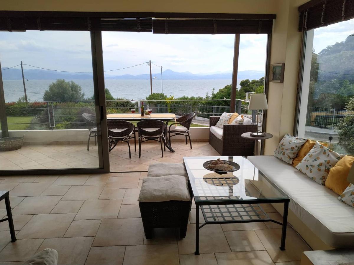 Вилла Beautiful House By The Sea,Loutraki Skaloma. Экстерьер фото