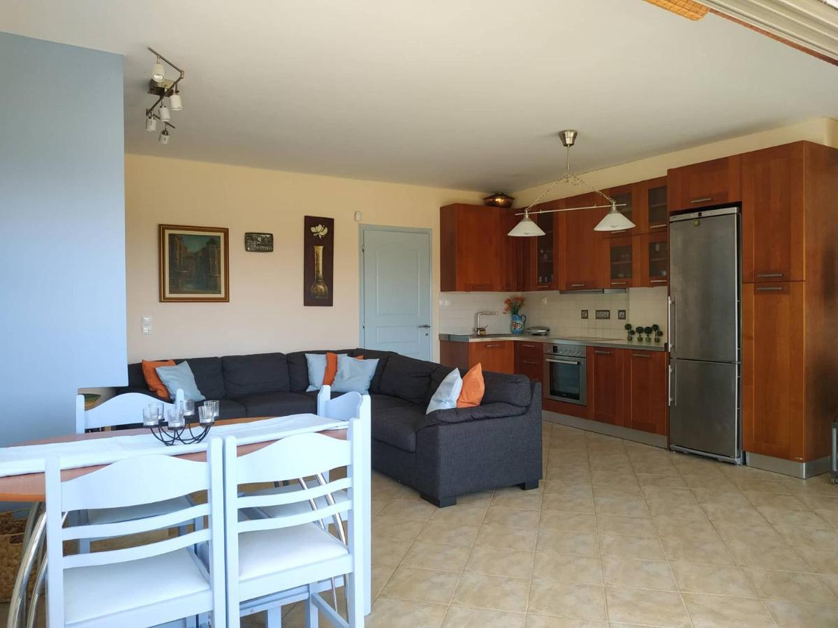 Вилла Beautiful House By The Sea,Loutraki Skaloma. Экстерьер фото